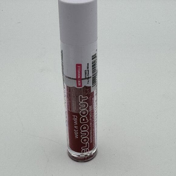 wet n wild Lip Cream Cloud Pout w/Marshmallow Dark Red I'm On Cloud Wine Sealed - Picture 3 of 5